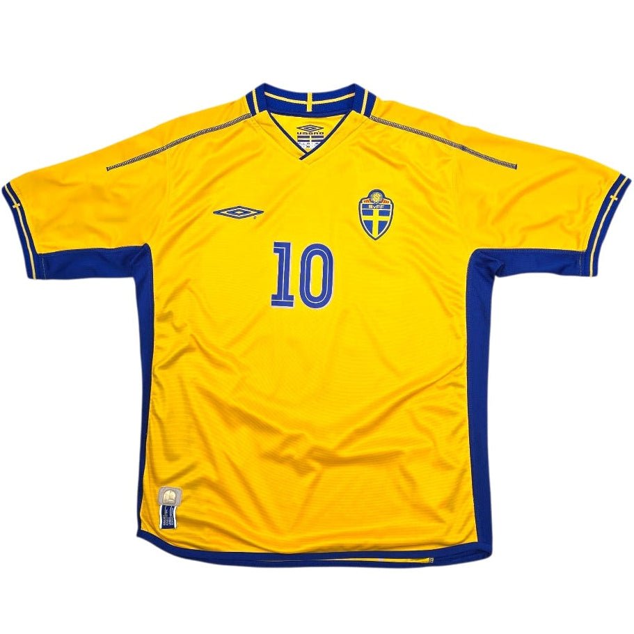 2003/04 Sweden Home Football Shirt (M) Umbro 10 Ibrahimovic - Football Finery - FF305762