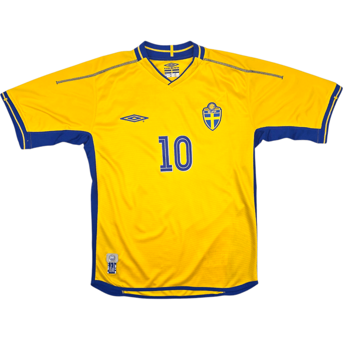 2003/04 Sweden Home Football Shirt (S) Umbro 10 Ibrahimovic - Football Finery - FF301148