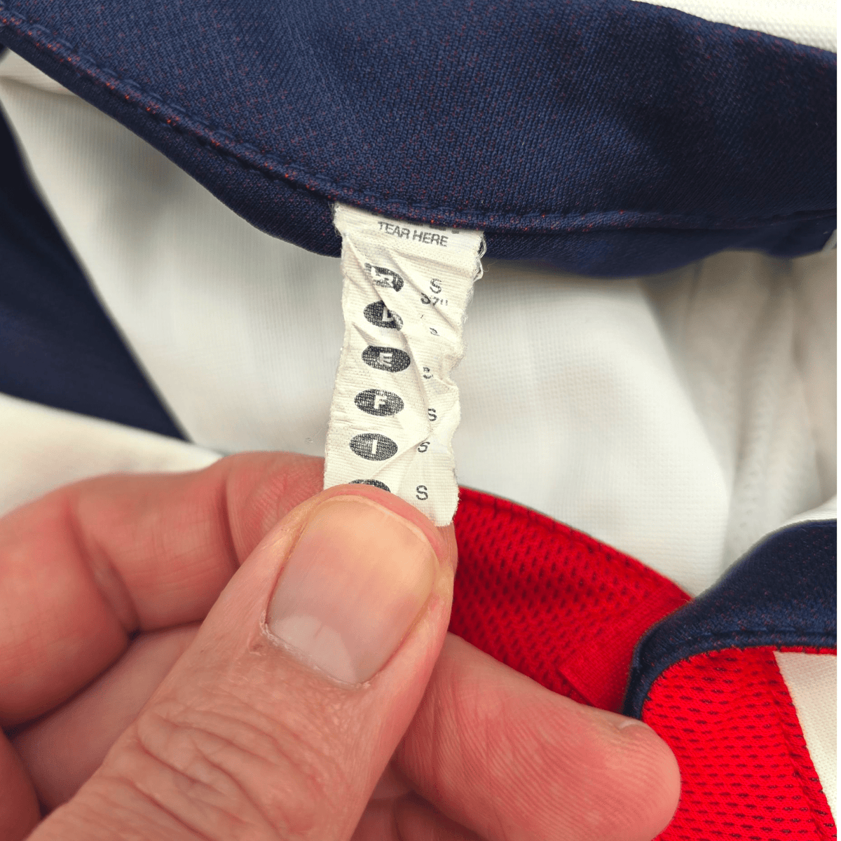 2003/05 England Home Football Shirt (S) Umbro 5 Ferdinand - Football Finery - FF300629