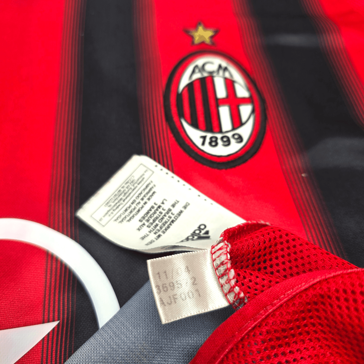 2004/05 AC Milan Home Football Shirt (XL) Adidas 10 Rui Costa - Football Finery - FF300577A