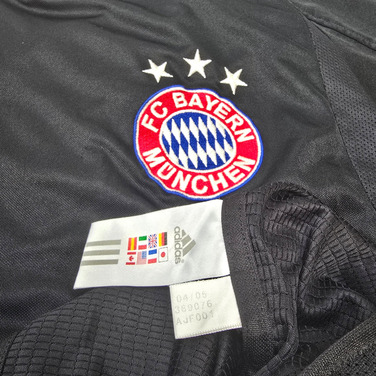 2004/05 Bayern Munich Away Football Shirt (XL) Adidas (European | Player Version) - Football Finery - FF305866