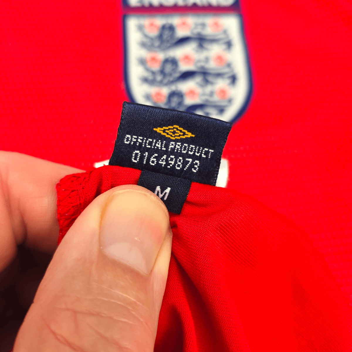 2004/05 England Away Football Shirt (M) Umbro 9 Rooney - Football Finery - FF302548