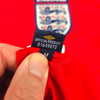 2004/05 England Away Football Shirt (M) Umbro 9 Rooney - Football Finery - FF302548