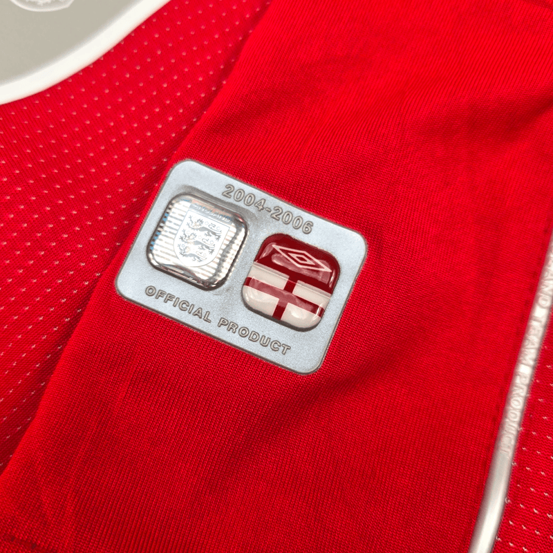 2004/05 England Away Football Shirt (M) Umbro 9 Rooney - Football Finery - FF302548