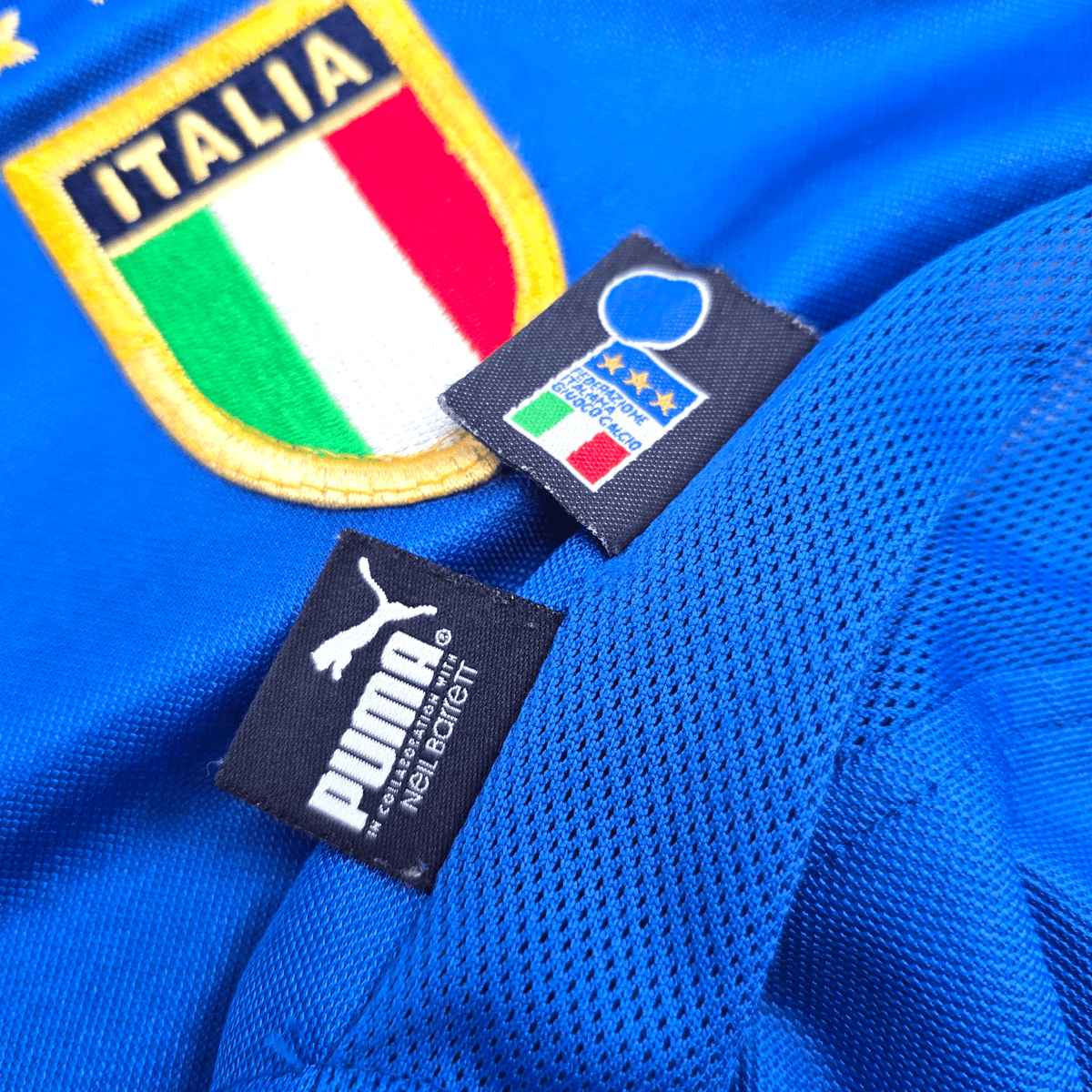2004/05 Italy Home Football Shirt (S) Puma - Football Finery - FF302613