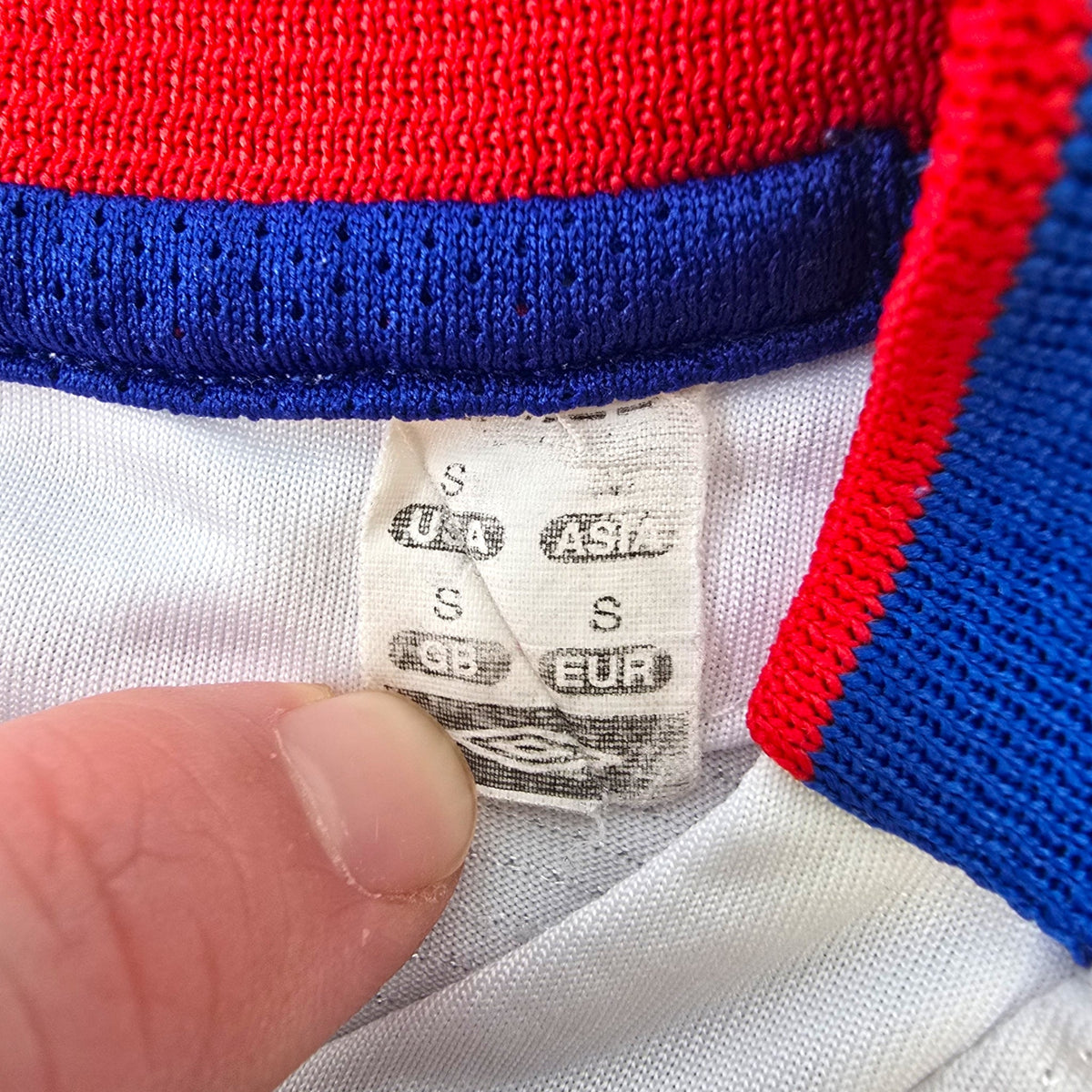 2004/05 Olympique Lyonnais Home Football Shirt (S) Umbro 8 Juninho - Football Finery - FF306677