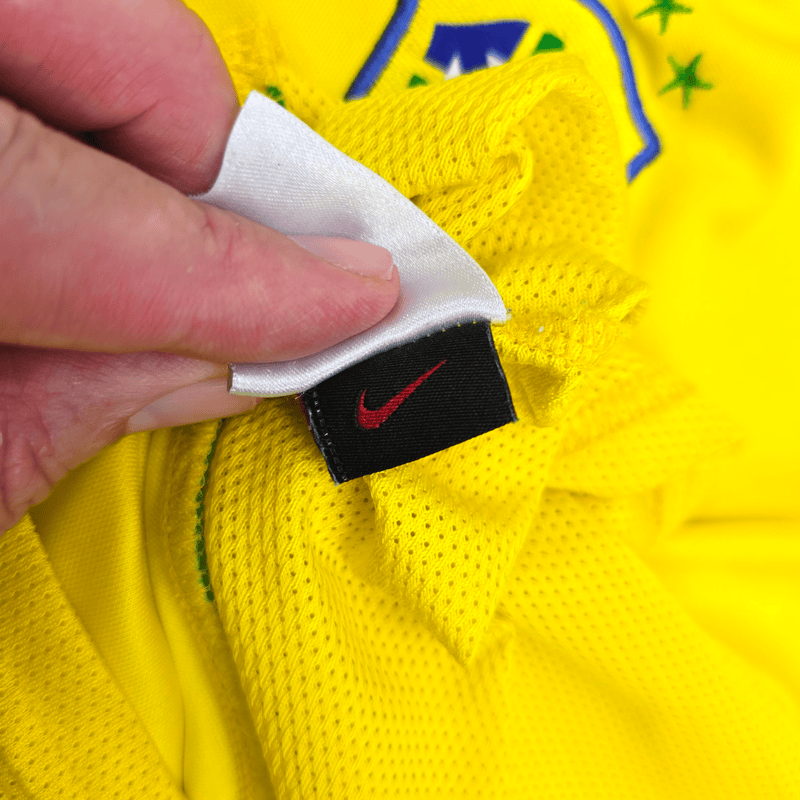 2004/06 Brazil Home Football Shirt (S) Nike 9 Ronaldo - Football Finery - FF300901