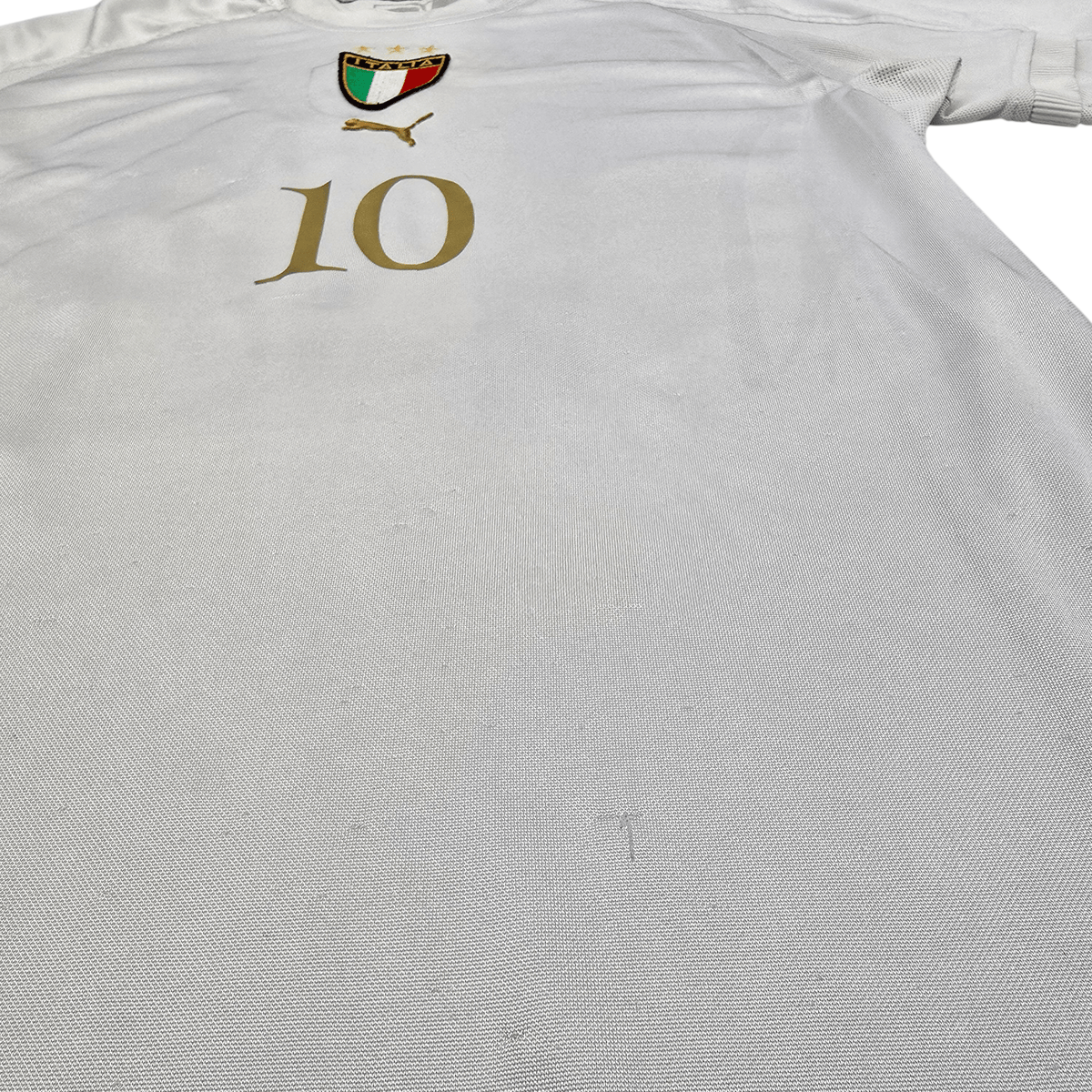 2004/06 Italy Away Football Shirt (S) Puma 10 Totti - Football Finery - FF302961