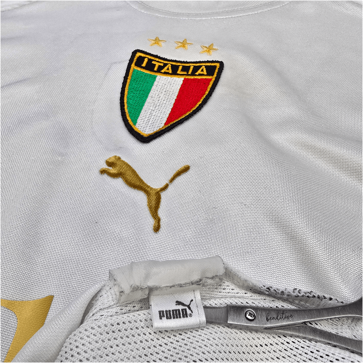 2004/06 Italy Away Football Shirt (S) Puma 10 Totti - Football Finery - FF302961