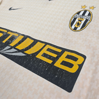 2004/06 Juventus Away Football Shirt (L) Nike 17 Trezeguet - Football Finery - FF303900