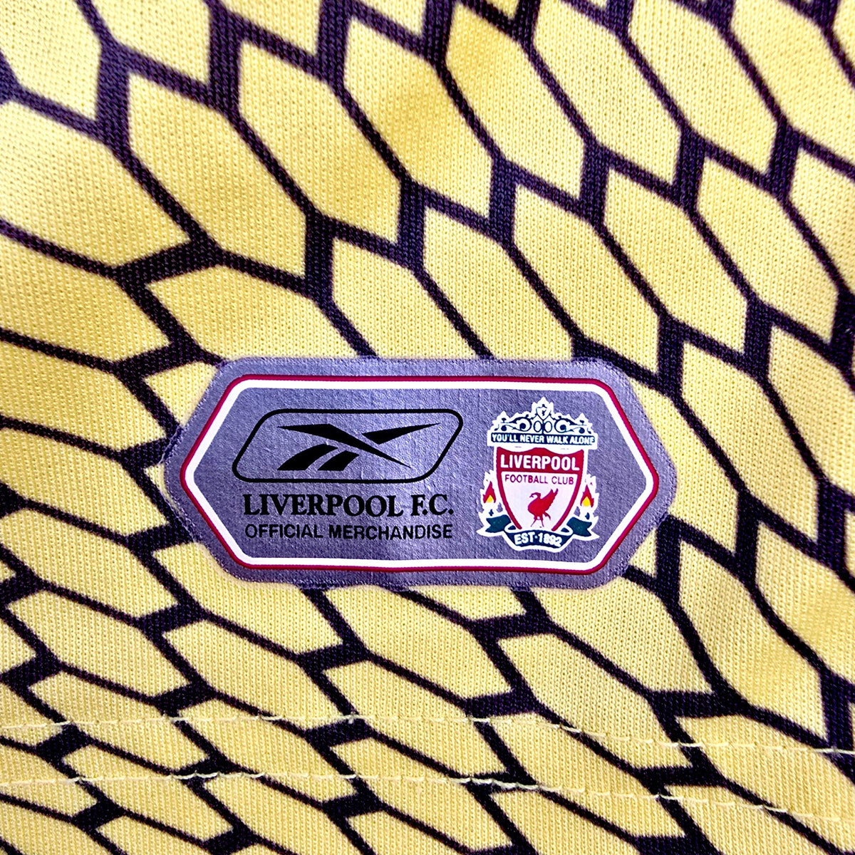 2004/06 Liverpool Away Football Shirt (XL) Reebok 19 Morientes - Football Finery - FF304135