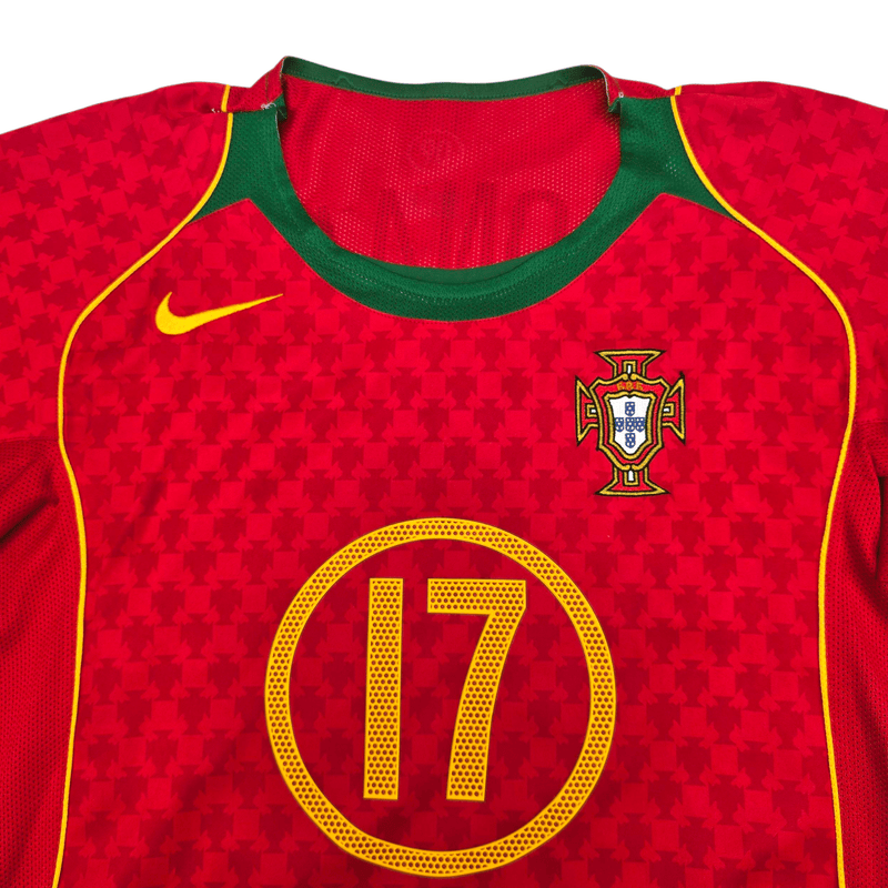 2004/06 Portugal Home Football Shirt (M) Nike 17 C.Ronaldo - Football Finery - FF301562
