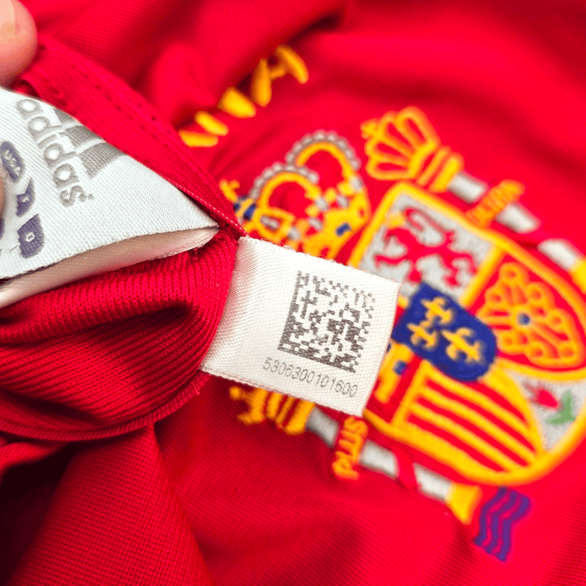 2004/06 Spain Home Football Shirt (L) Adidas #9 Torres - Football Finery - FF300891