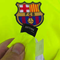 2005/06 Barcelona Away Football Shirt (L) Nike 10 Ronaldinho - Football Finery - FF302475