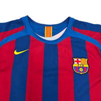 2005/06 Barcelona Home Football Shirt (L) Nike #10 Ronaldinho - Football Finery - FF204546