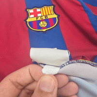 2005/06 Barcelona Home Football Shirt (M) Nike 10 Ronaldinho - Football Finery - FF302161