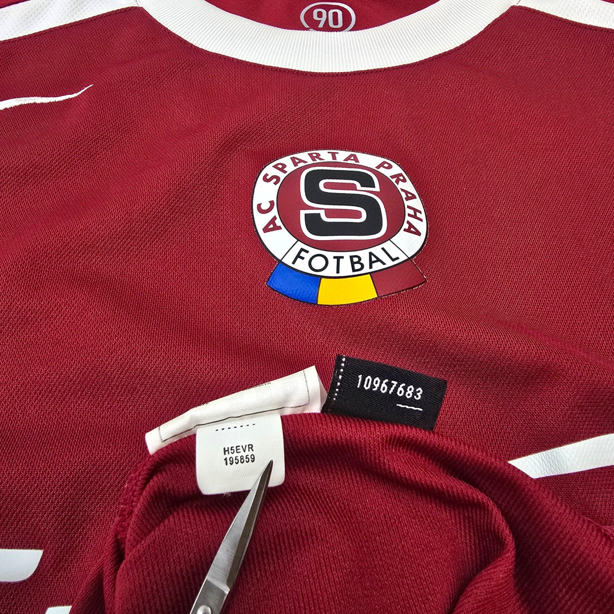 2005/06 Sparta Prague Home Football Shirt (XL) Nike - Football Finery - FF304975