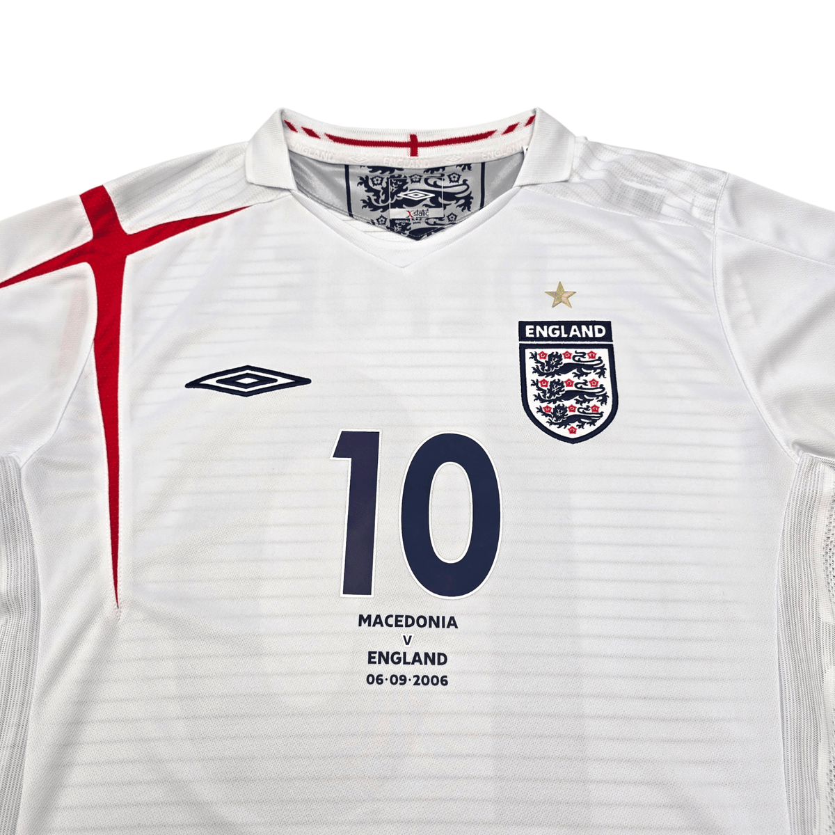 2005/07 England Home Football Shirt (L) Umbro 10 Defoe - Football Finery - FF304126