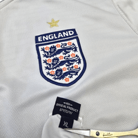 2005/07 England Home Football Shirt (XL) Umbro 4 Gerrard - Football Finery - FF304821