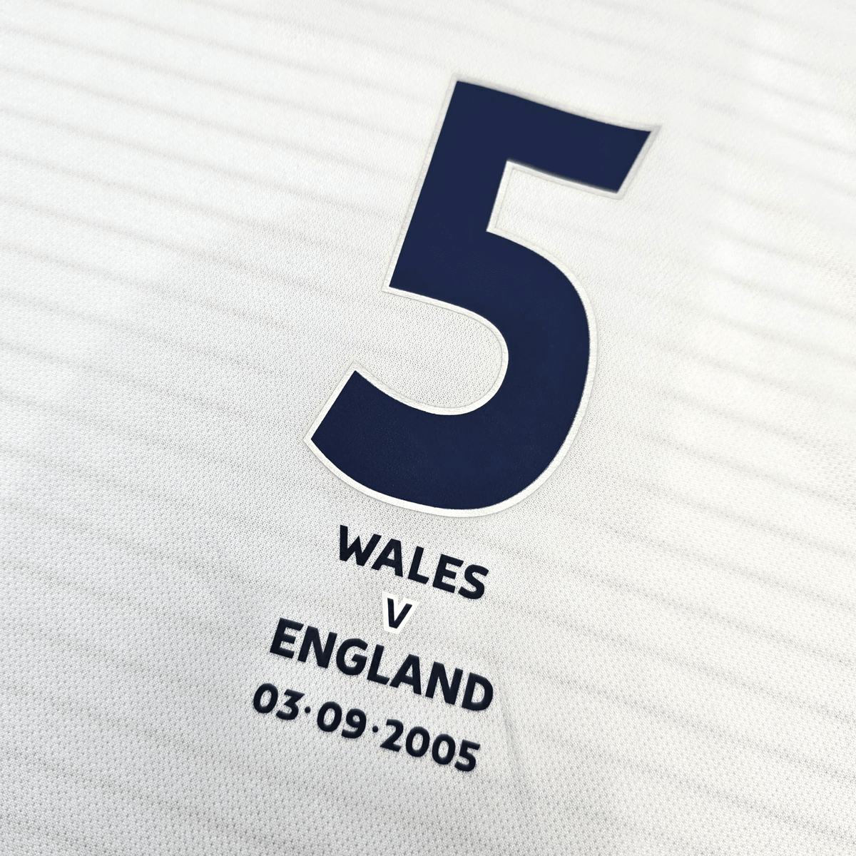 2005/07 England Home Football Shirt (XL) Umbro 5 Ferdinand (BNWTs) - Football Finery - FF304125