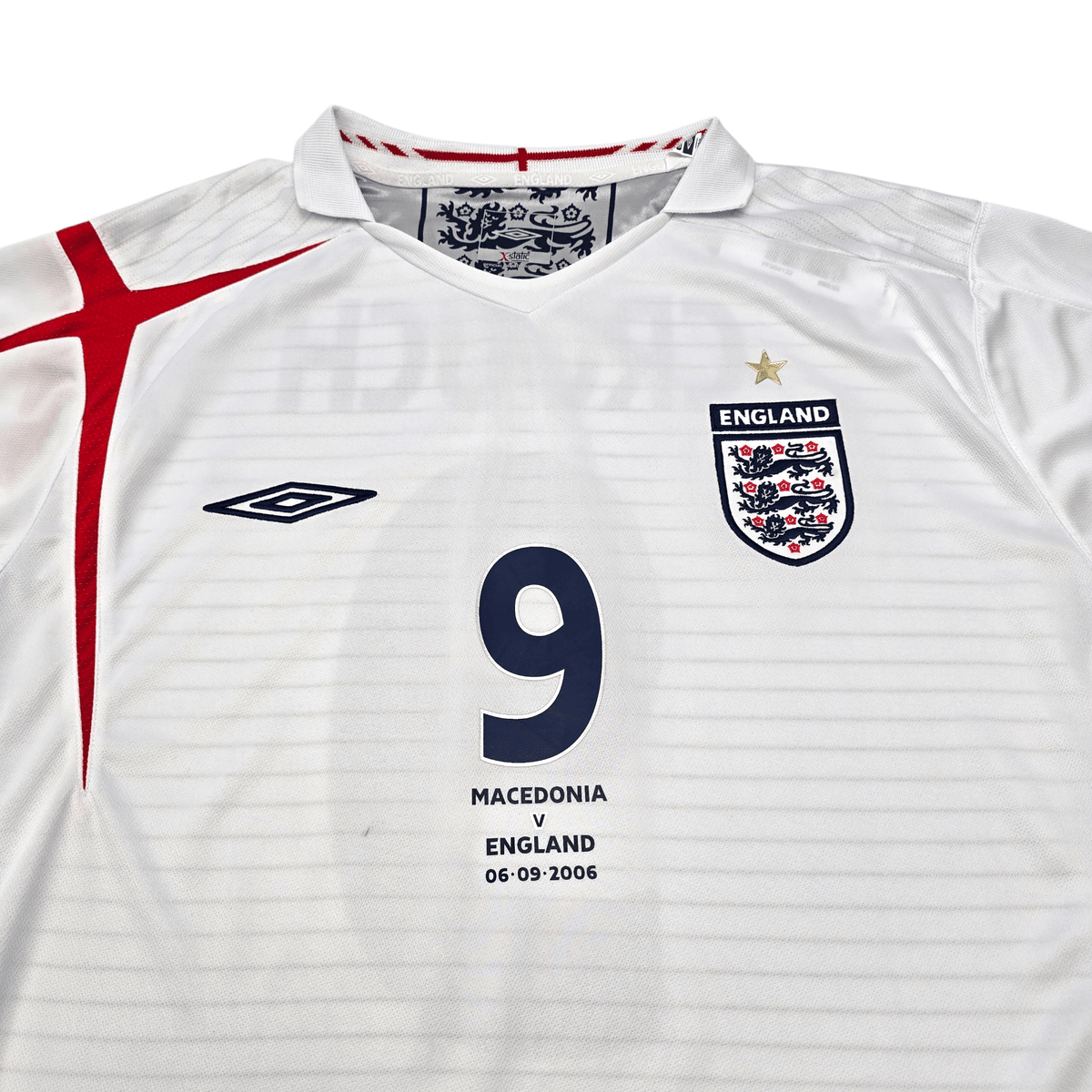 2005/07 England Home Football Shirt (XL) Umbro 9 Crouch - Football Finery - FF304132