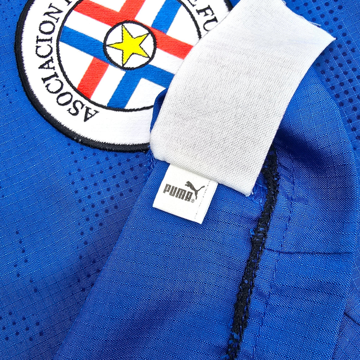 2006/07 Paraguay Away Football Shirt (M) Puma #9 Santa Cruz - Football Finery - FF204325
