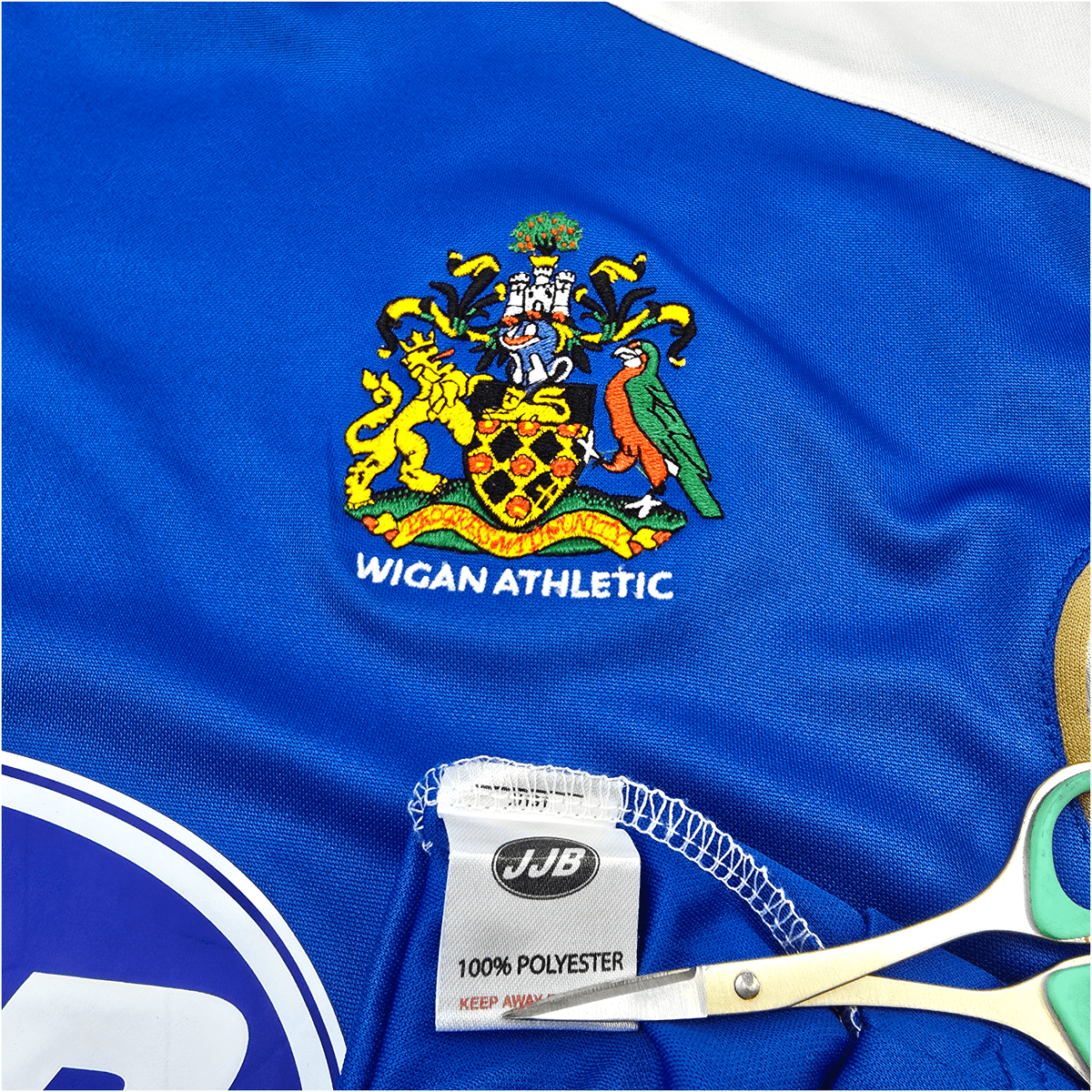 2006/07 Wigan Athletic Home Football Shirt (L) JJB 9 Heskey - Football Finery - FF302719
