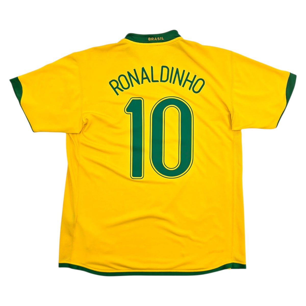2006/08 Brazil Home Football Shirt (M) Nike 10 Ronaldinho - Football Finery - FF305244