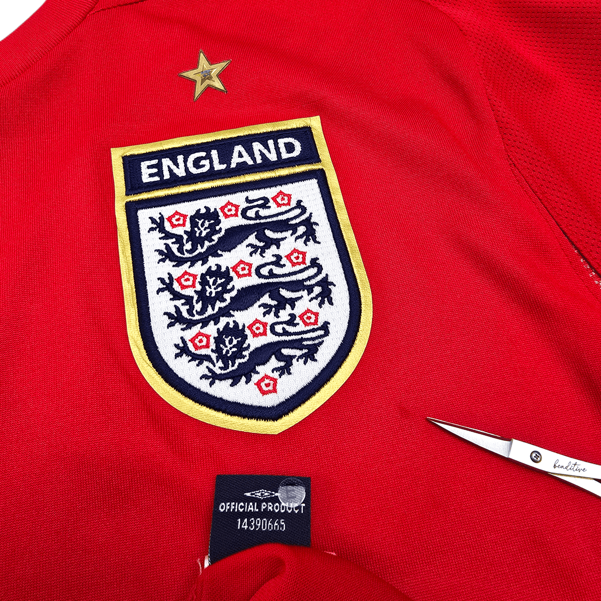 2006/08 England Away Football Shirt (M) Umbro 9 Rooney - Football Finery - FF304838