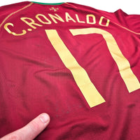 2006/08 Portugal Home Football Shirt (M) Nike #17 Ronaldo - Football Finery - FF203711