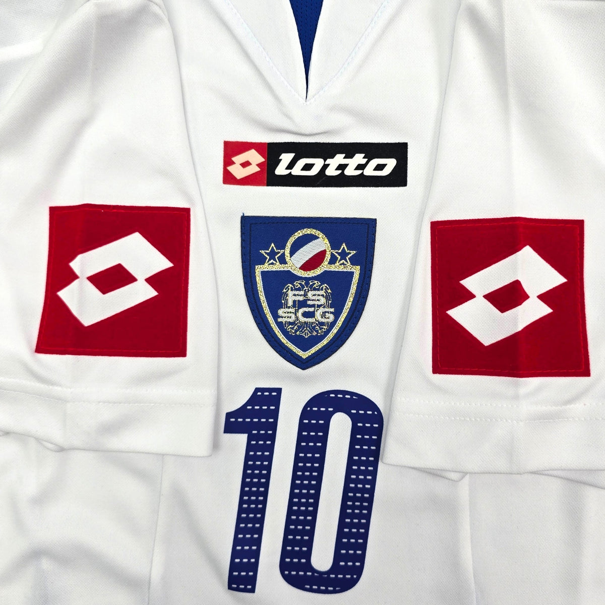 2006/08 Serbia & Montenegro Away Football Shirt (L) Lotto 10 Stankovic - Football Finery - FF305752