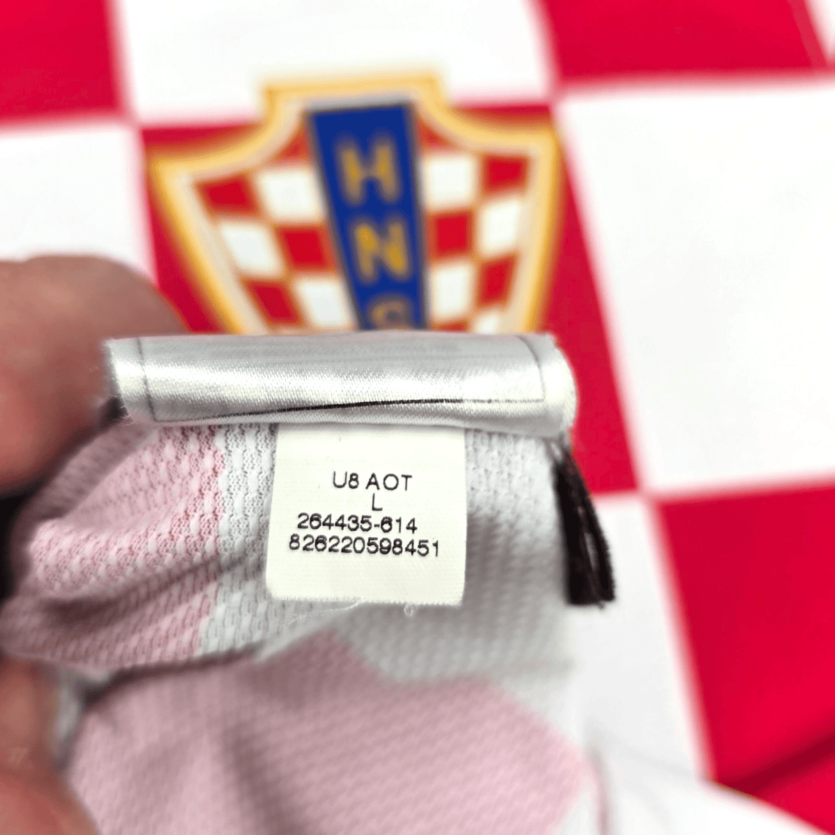 2008/09 Croatia Home Football Shirt (L) Nike 14 Modric - Football Finery - FF301258