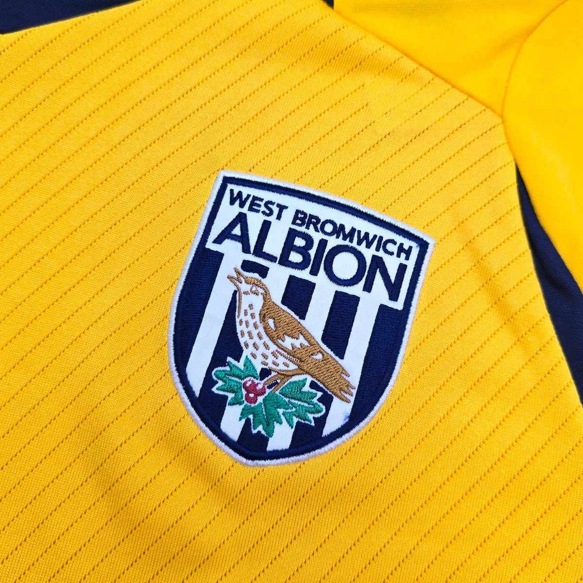 2008/09 West Bromwich Albion Away Football Shirt (S) Umbro 11 Brunt - Football Finery - FF304880