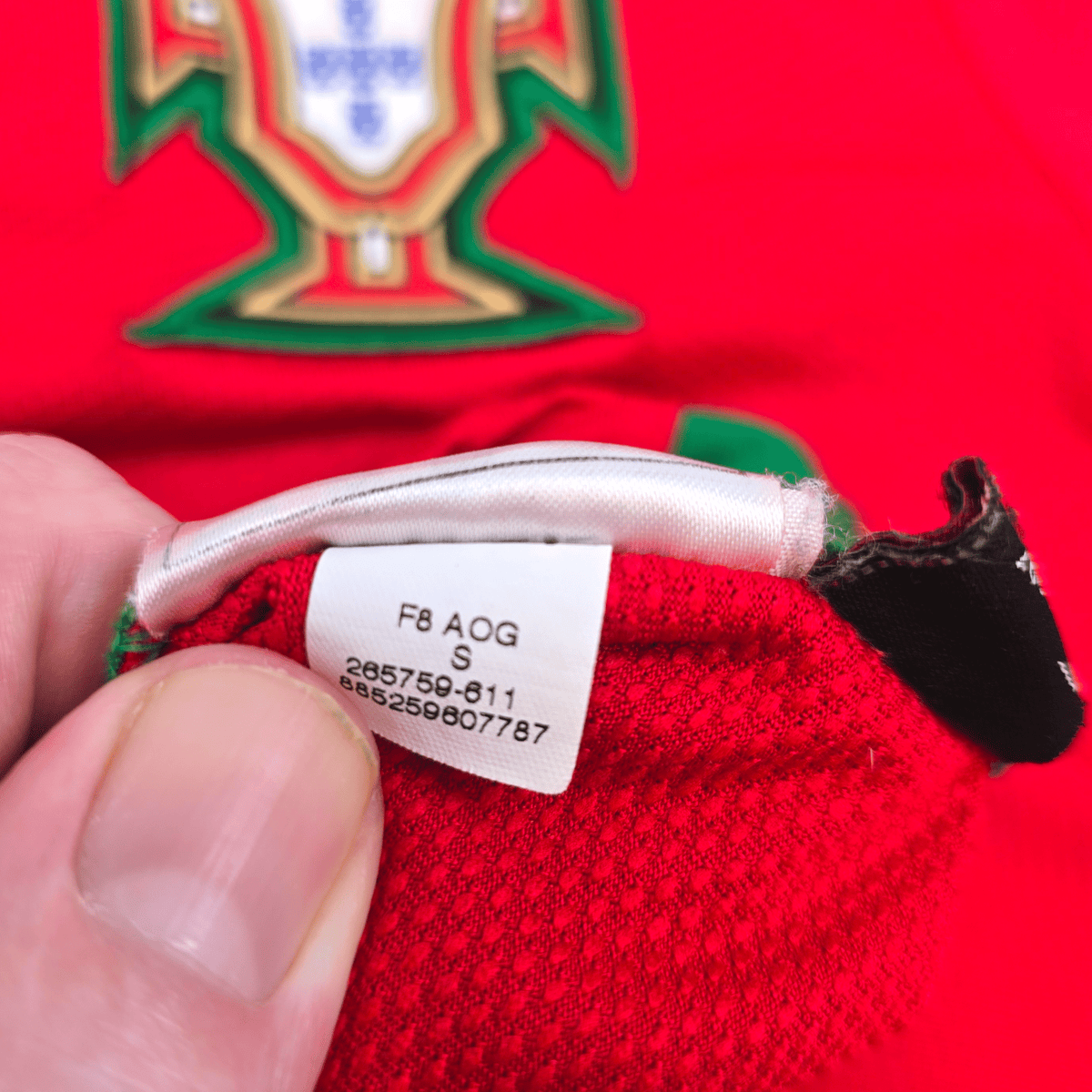 2008/10 Portugal Home Football Shirt (S) Nike - Football Finery - FF304221