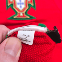 2008/10 Portugal Home Football Shirt (S) Nike - Football Finery - FF304221