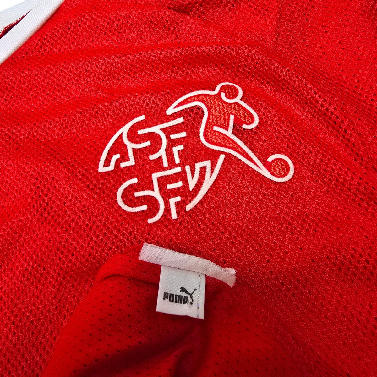 2008/10 Switzerland Home Football Shirt (M) Puma - Football Finery - FF305375