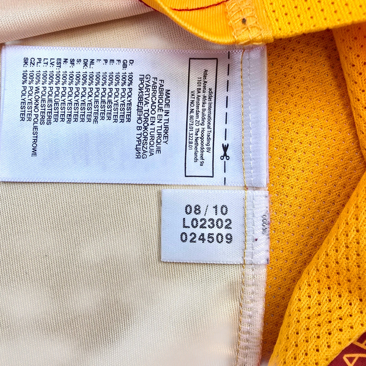 2009/10 Galatasaray Home Football Shirt (M) Adidas - Football Finery - FF306780