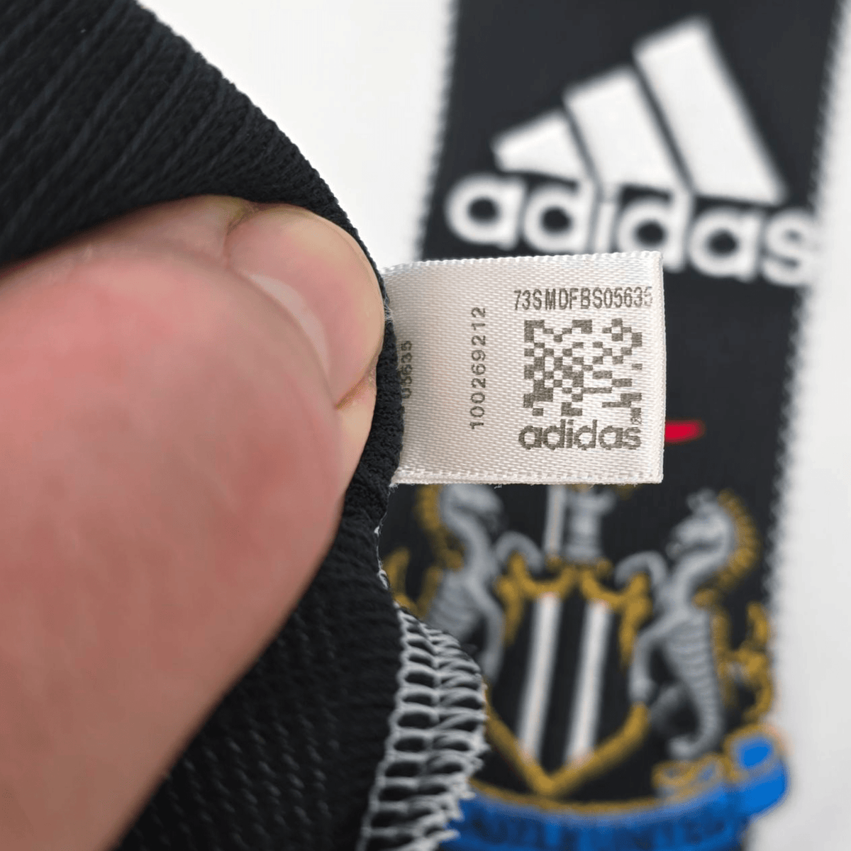 2009/10 Newcastle United Home Football Shirt (XL) Adidas 4 Nolan - Football Finery - FF300864