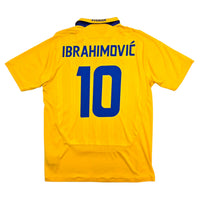 2009/10 Sweden Home Football Shirt (M) Umbro 10 Ibrahimovic - Football Finery - FF305373