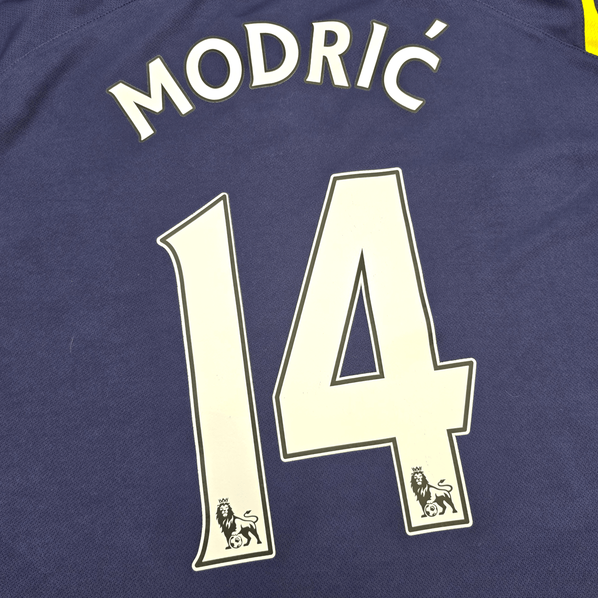2009/10 Tottenham Hotspur Away Football Shirt (2XL) Puma 14 Modric - Football Finery - FF304698