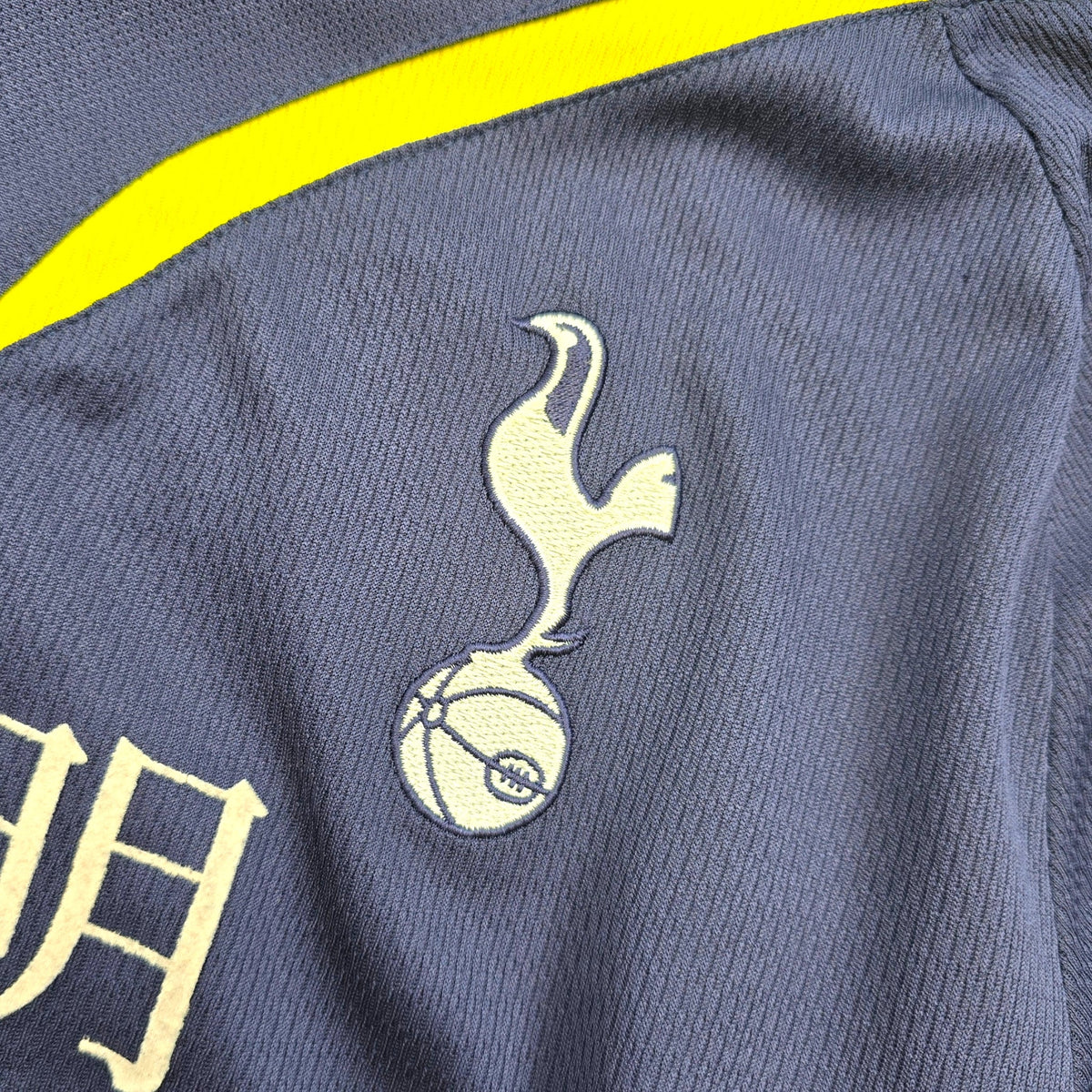 2009/10 Tottenham Hotspur Away Football Shirt (L) Puma 7 Lennon - Football Finery - FF305595