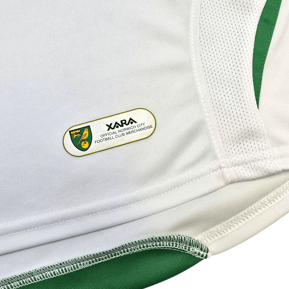 2009/11 Norwich City Away Football Shirt (L) Xara - Football Finery - FF304149