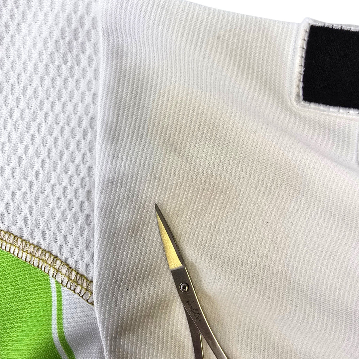 2010 Shonan Bellmare Away Football Shirt (M) Line - Football Finery - FF305188