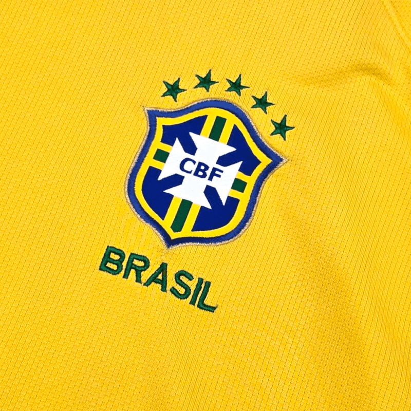 2010/11 Brazil Home Football Shirt (L) Nike 10 Kaka - Football Finery - FF302137