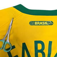 2010/11 Brazil Home Football Shirt (M) Nike 9 L.Fabiano - Football Finery - FF302494