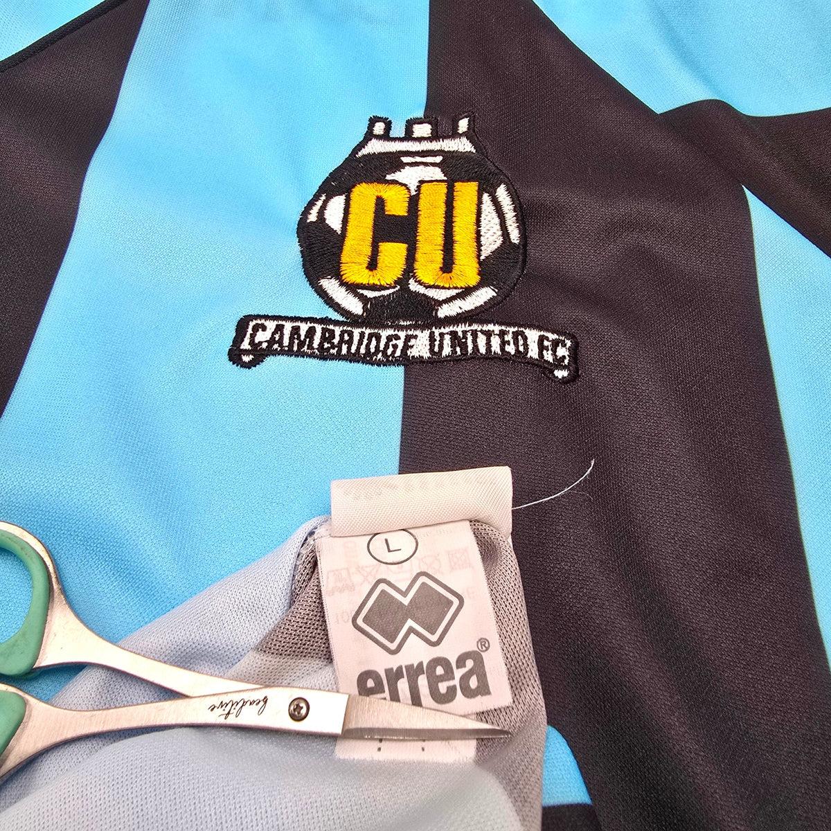 2010/11 Cambridge United Away Football Shirt (L) Errea - Football Finery - FF305545