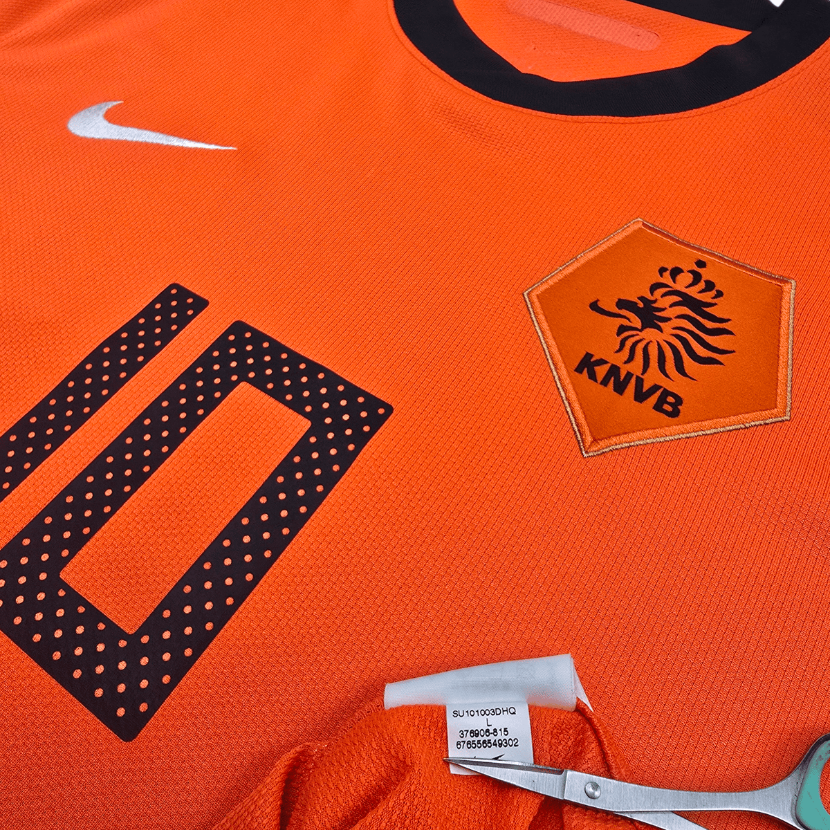 2010/11 Holland Home Football Shirt (L) Nike #10 Sneijder