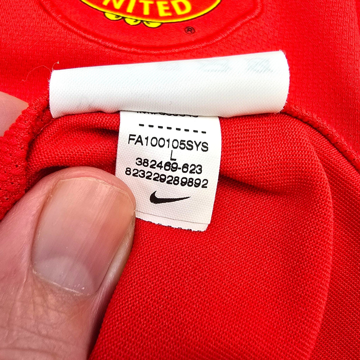 2010/11 Manchester United Home Football Shirt (L) Nike 25 Valencia - Football Finery - FF302227