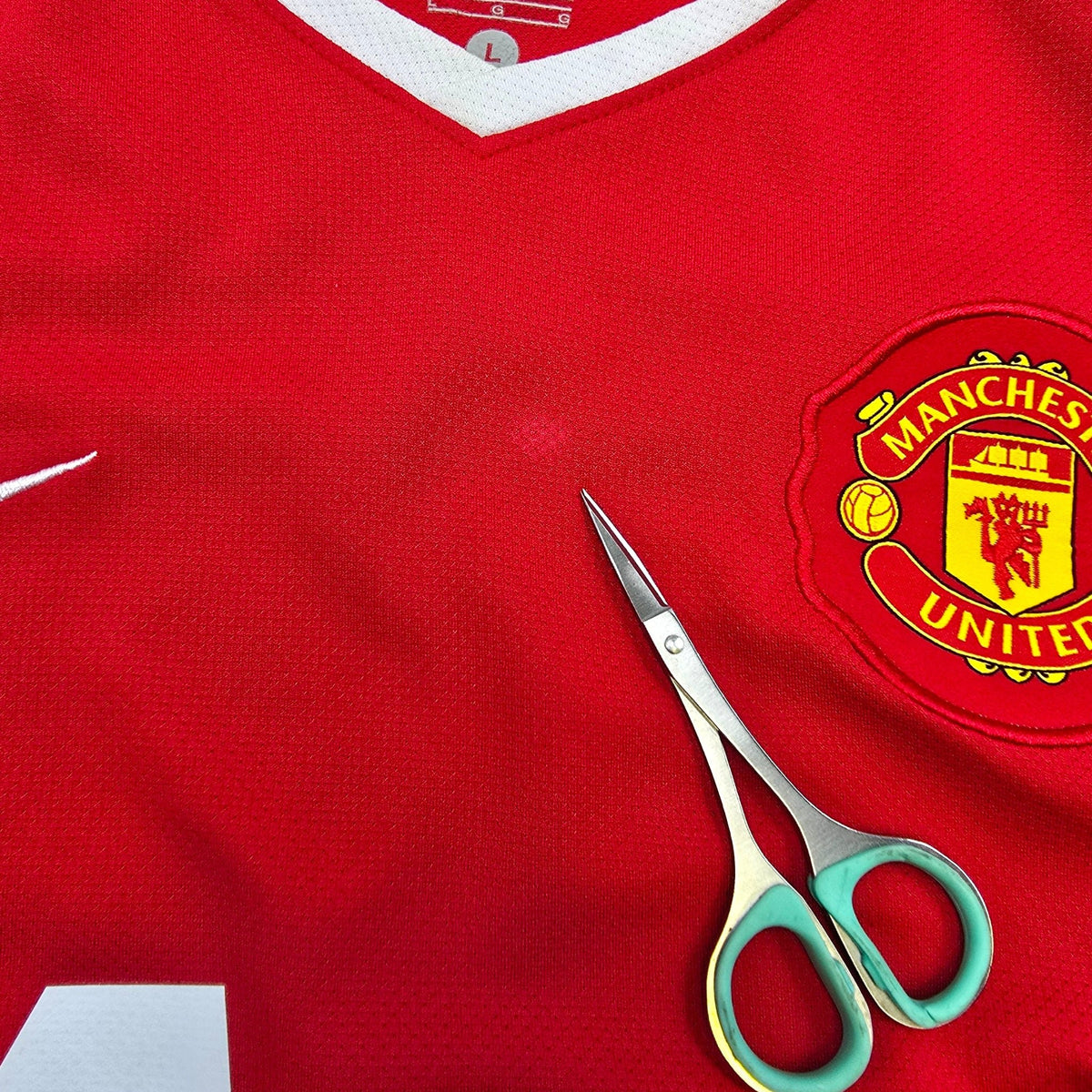2010/11 Manchester United Home Football Shirt (L) Nike 25 Valencia - Football Finery - FF302227