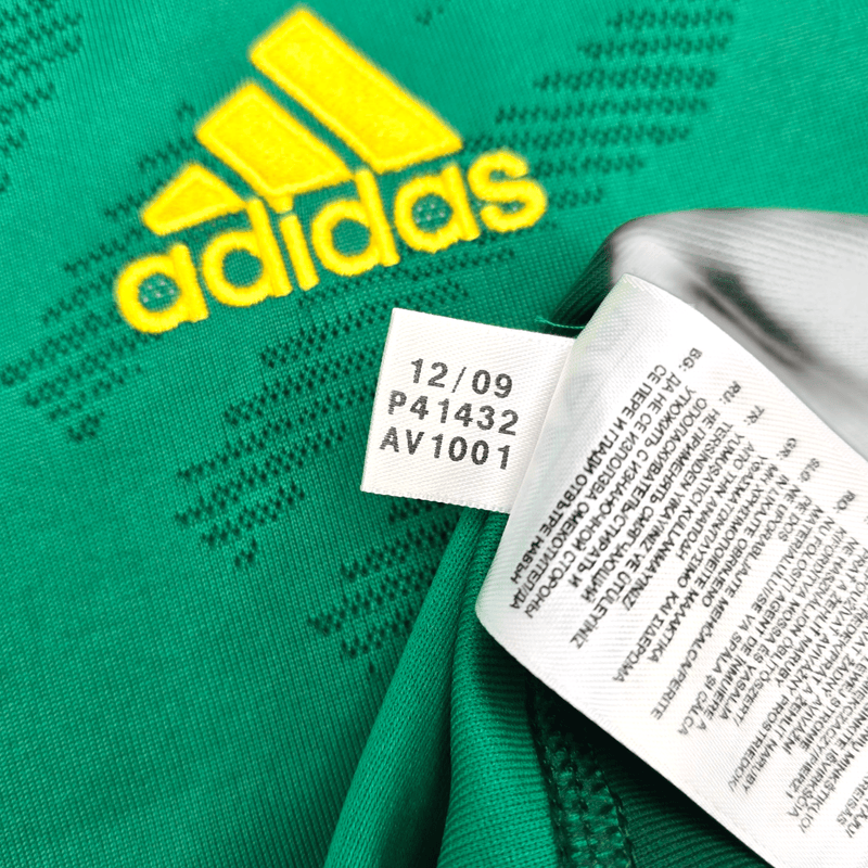 2010/11 South Africa Away Football Shirt (L) Adidas 10 Pienaar - Football Finery - FF302858